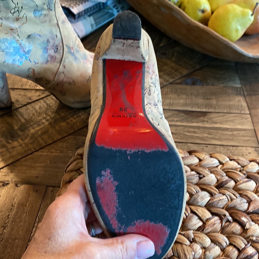 Artemis Booties - Picture 5 of 10